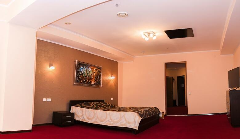 Mark Plaza Hotel