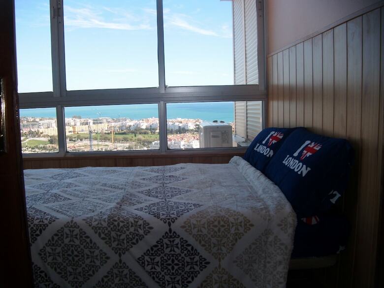 Apartamentos Studio Low Cost La Torre 12