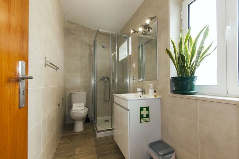Apartamentos A38 - Rising Sun Top-floor Flat