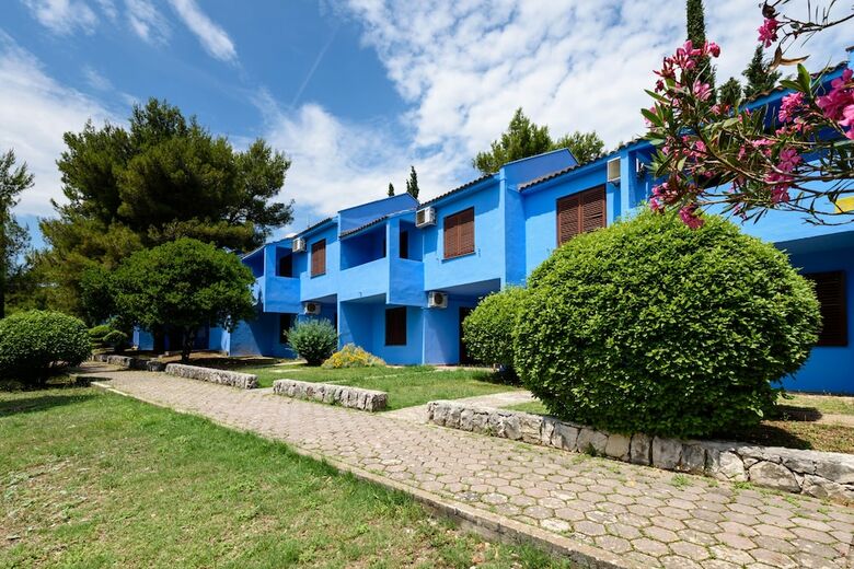 Apartments Medena Budget