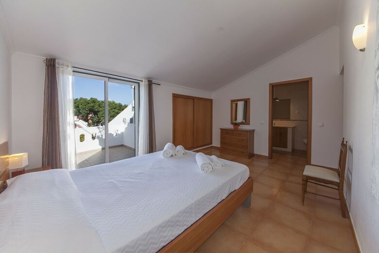 A14 - Cozy Torraltinha Apartment