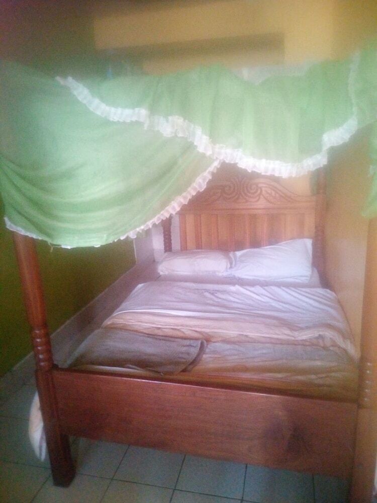 Hotel Tripple Arrow Guest House