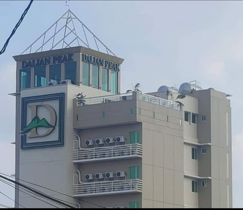 Dalian Peak Hotel