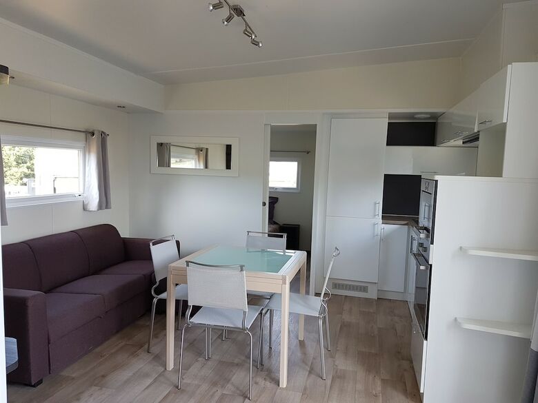 Hostal Village Guerzaille