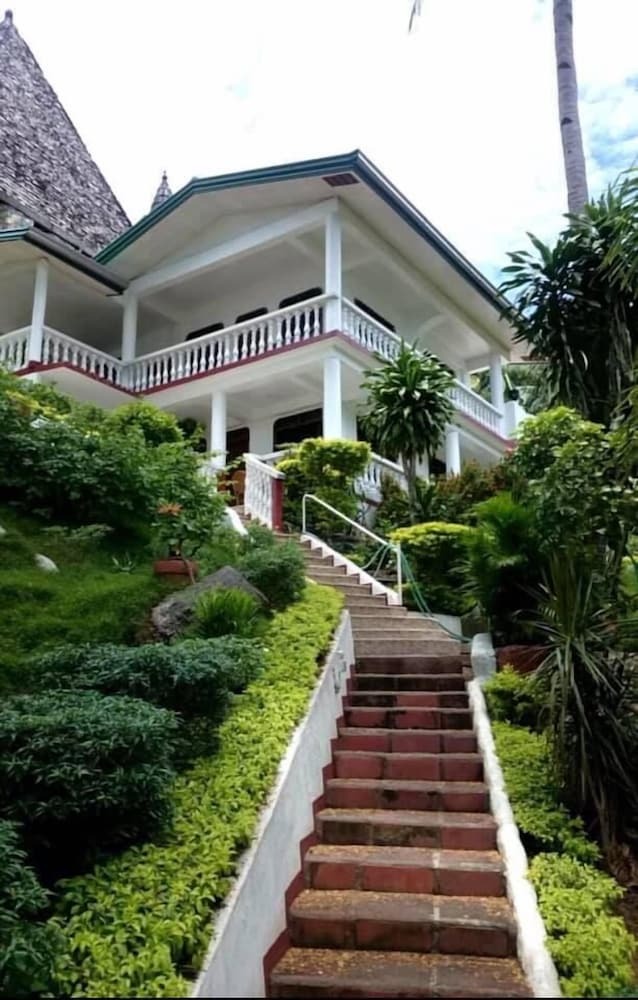 Hotel Aloha Oceanview