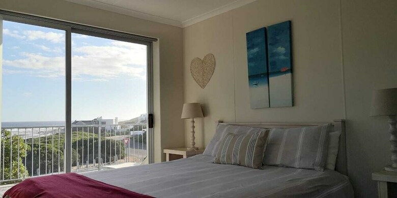 Hermanus Beach Cottage 1