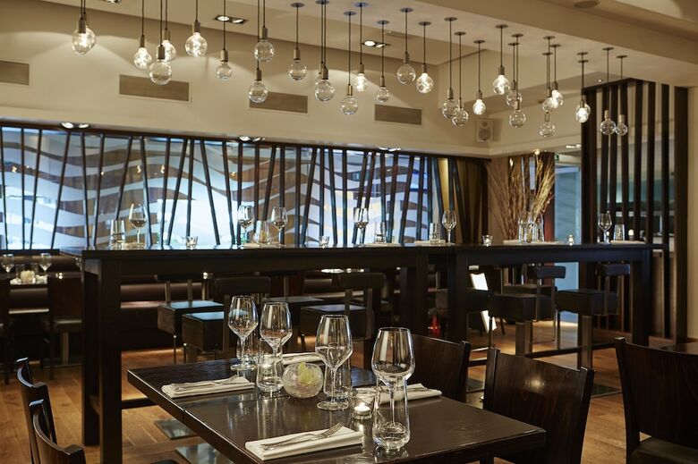 Mandolay Hotel Guildford