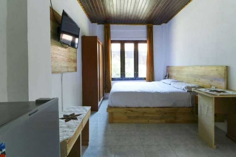 Hotel Seven Guest House