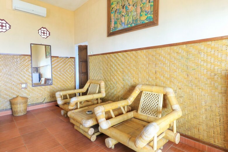 Hotel Tara Bar & Resto Air Sanih