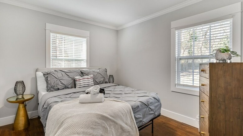 2 Bedroom, Georgia Avenue