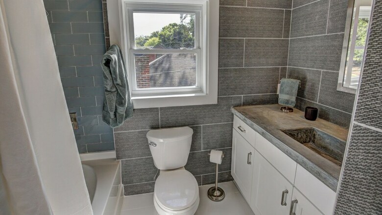 9 Bedroom, South Mint Street