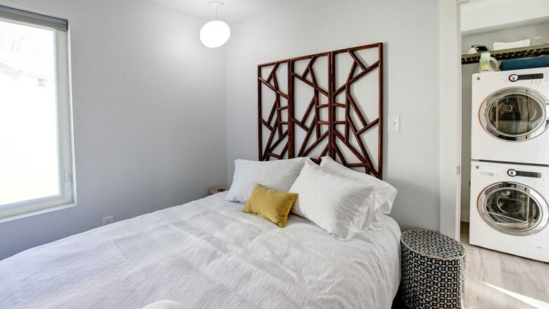 2 Bedroom, Woodside Avenue