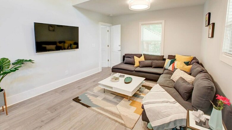 5 Bedroom, Woodside Avenue