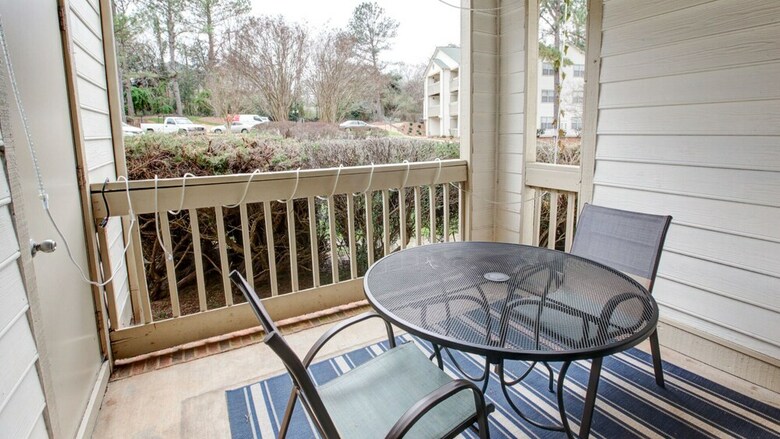 2 Bedroom, Churchill Downs Court
