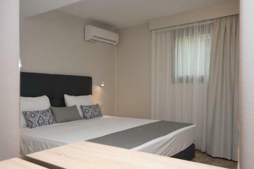 Hotel Golden Coast Boutique - Luxury Living