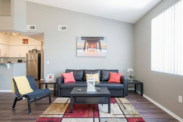 Apartamento Modern Quiet Home - 15 Minutes To Strip With Pool!
