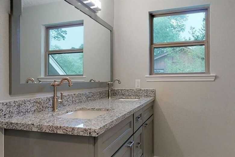 Beautiful Home In The Woodlands Best Location!