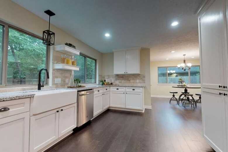 Beautiful Home In The Woodlands Best Location!