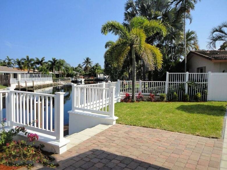 Beautiful Villa + Family Friendly + Access To Dock