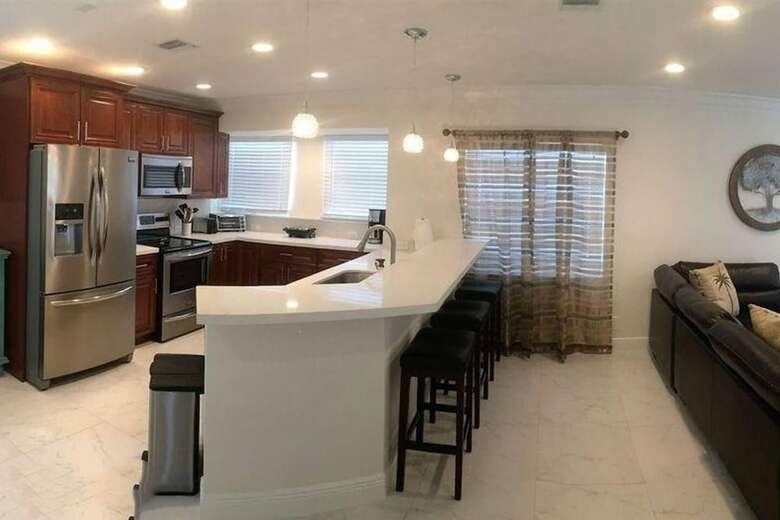 Beautiful Villa + Family Friendly + Access To Dock