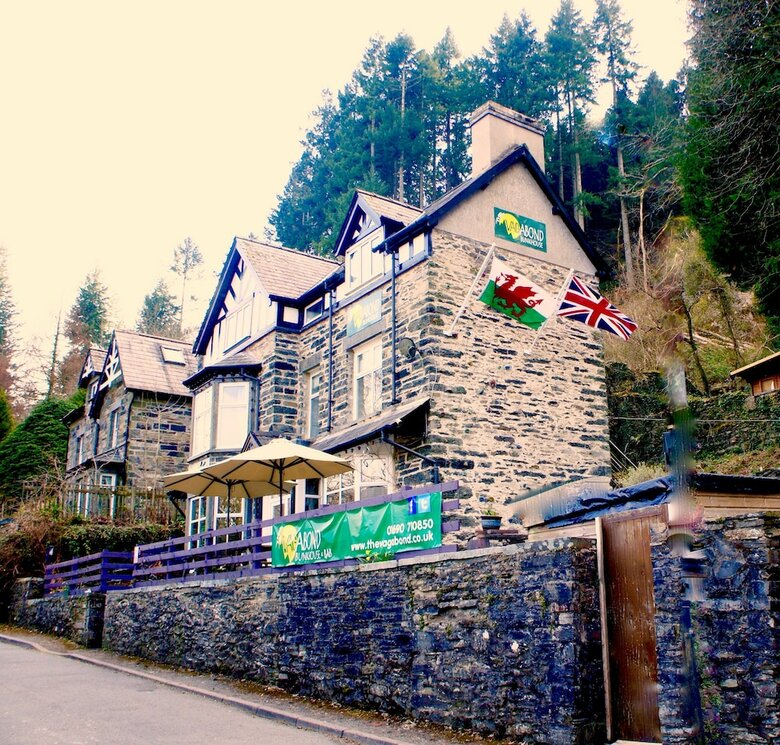 Hostal The Vagabond Bunkhouse & Pizzaria