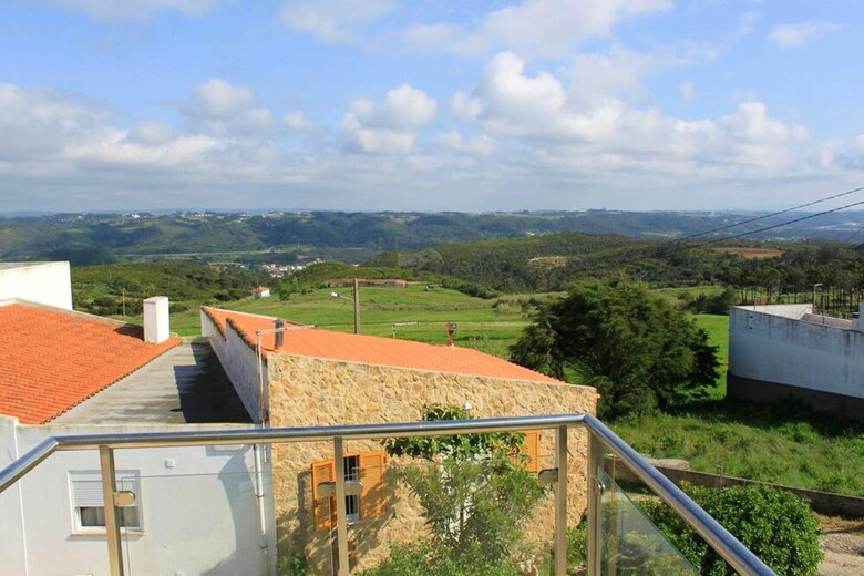 House With 2 Bedrooms In Nazare, With Terrace