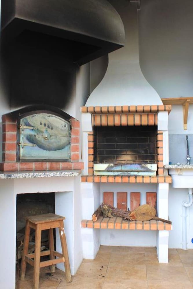 House With 2 Bedrooms In Nazare, With Terrace