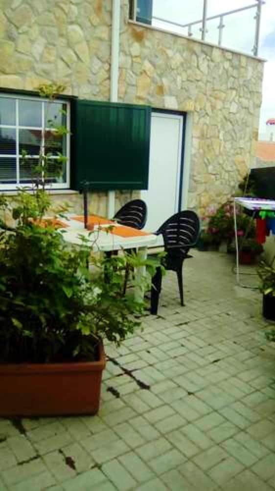 House With 2 Bedrooms In Nazare, With Terrace