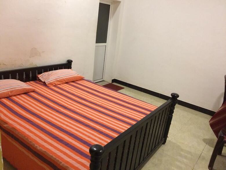 Hotel Rr House