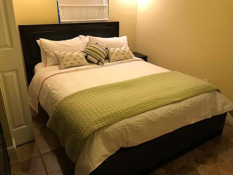 Beautiful Home Close To The Beach W/ Pool & Patio