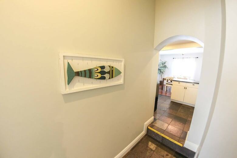 Beautiful Home Close To The Beach W/ Pool & Patio