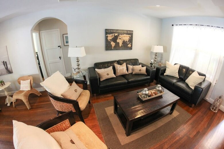 Beautiful Home Close To The Beach W/ Pool & Patio