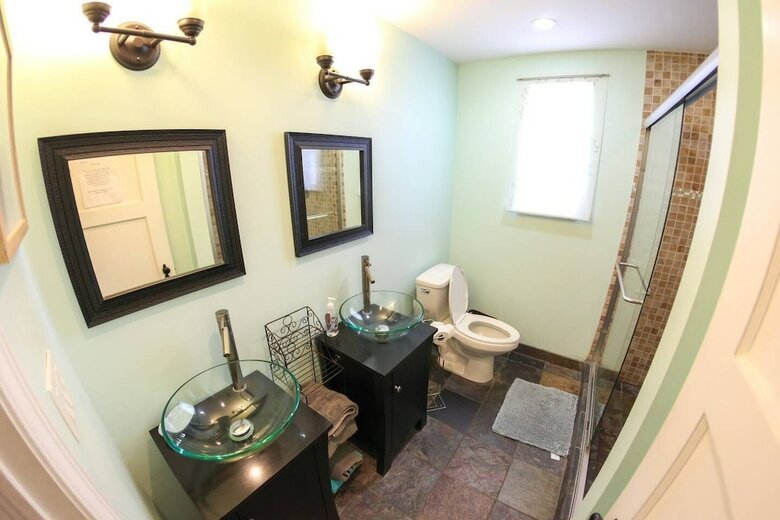 Beautiful Home Close To The Beach W/ Pool & Patio