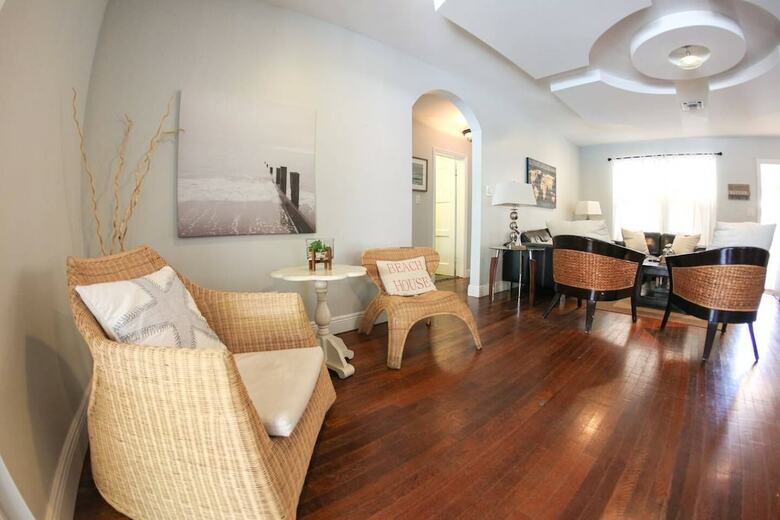 Beautiful Home Close To The Beach W/ Pool & Patio