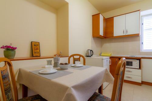 Apartments & Rooms Sanja
