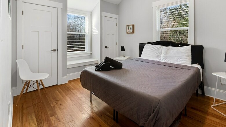 8 Bedroom, Harrill Street