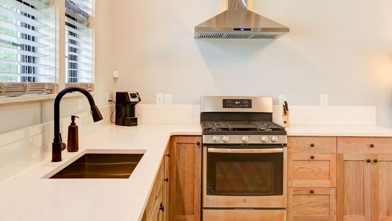 5 Bedroom, East 18th Street