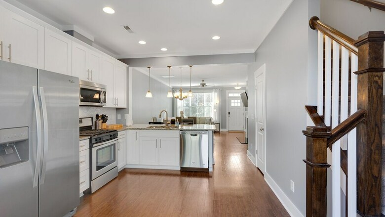 2 Bedroom, Pat Garrett Street