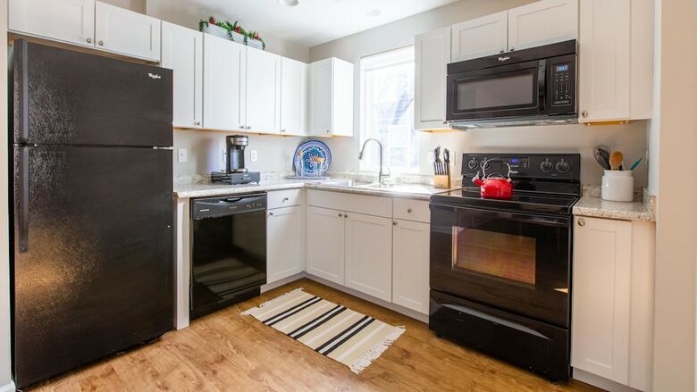 4 Bedroom, Beatties Ford Road