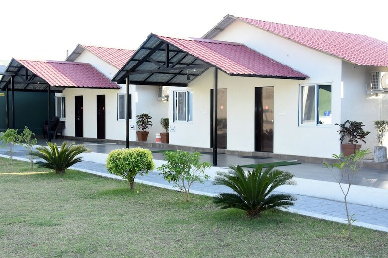 Hotel Gir Athiz Resort