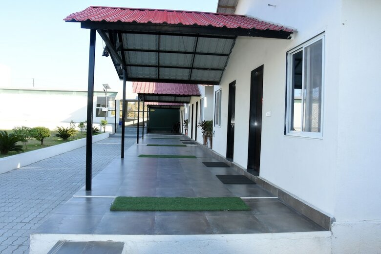Hotel Gir Athiz Resort