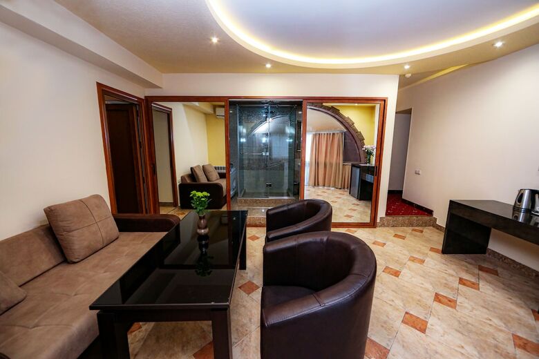 Skyline Hotel Yerevan