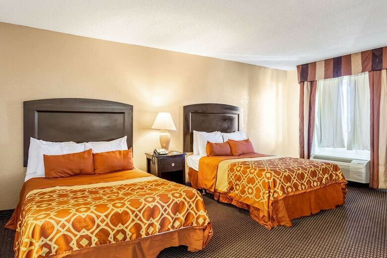 Motel Rodeway Inn & Suites
