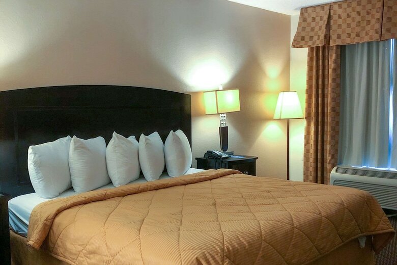 Motel Rodeway Inn & Suites