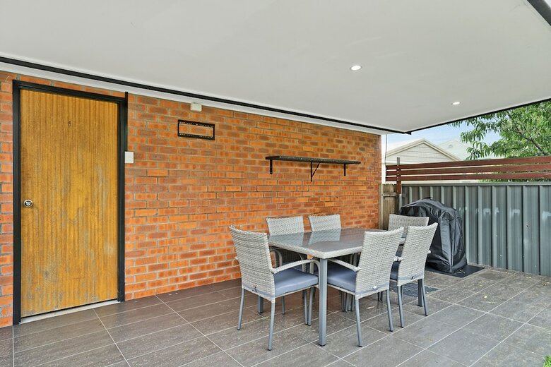 Newcastle Short Stay Apartments - Glebe Road Adamstown