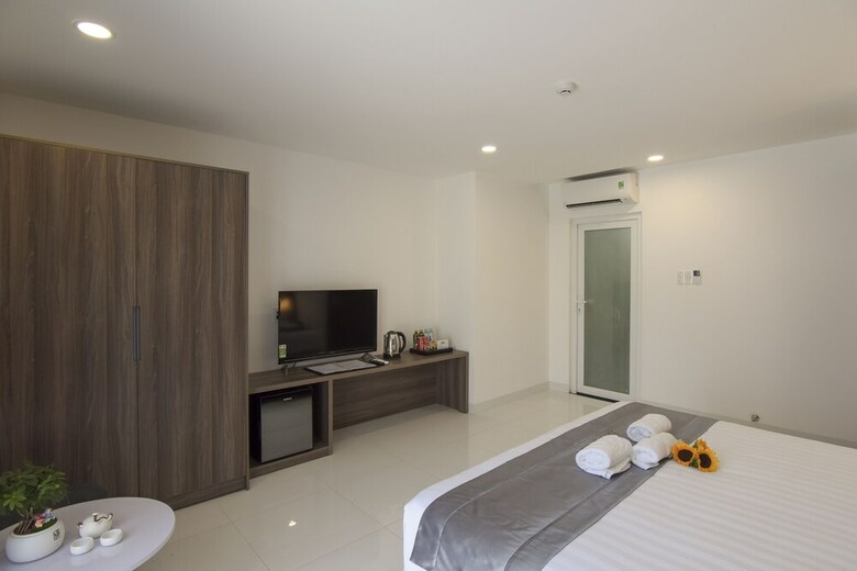 Hera Hotel