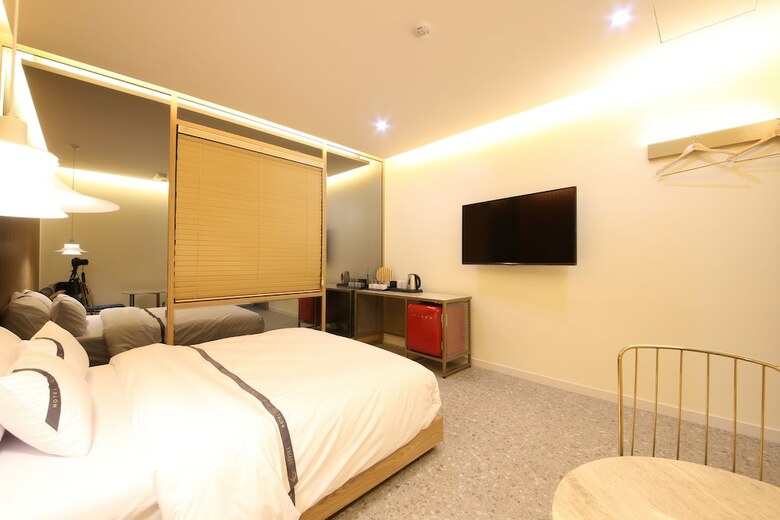 Divine Hotel