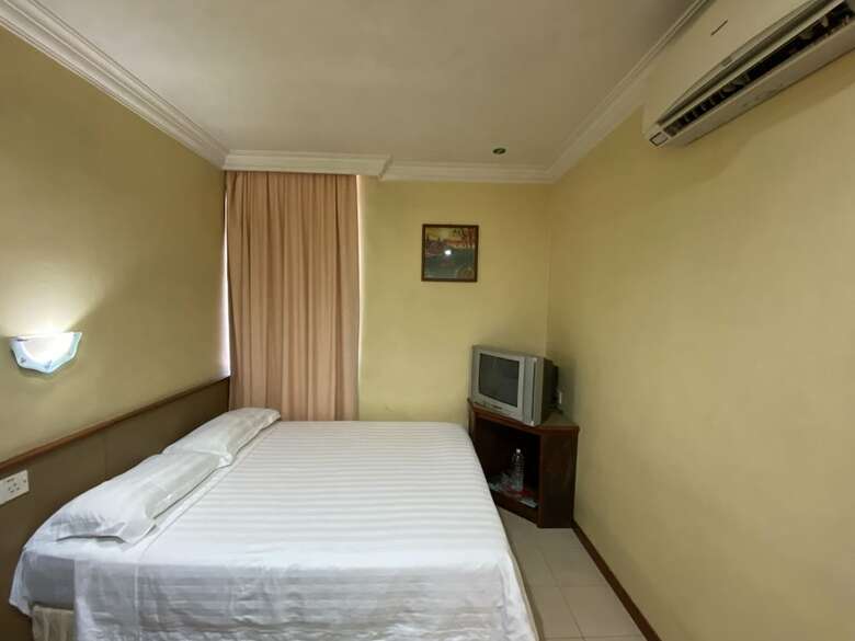 Oyo 89958 Hotel Umimas
