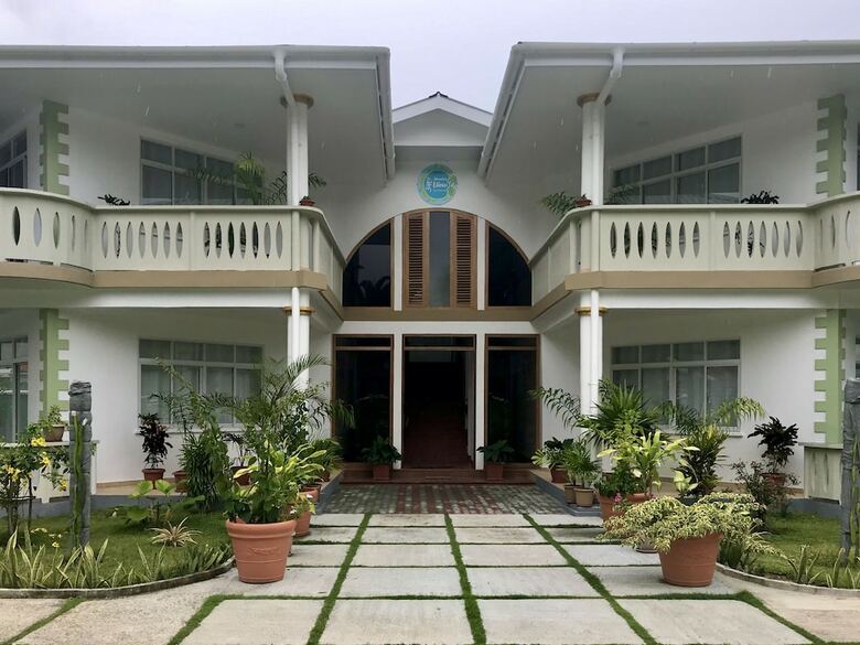 340 Mountain View Apartments