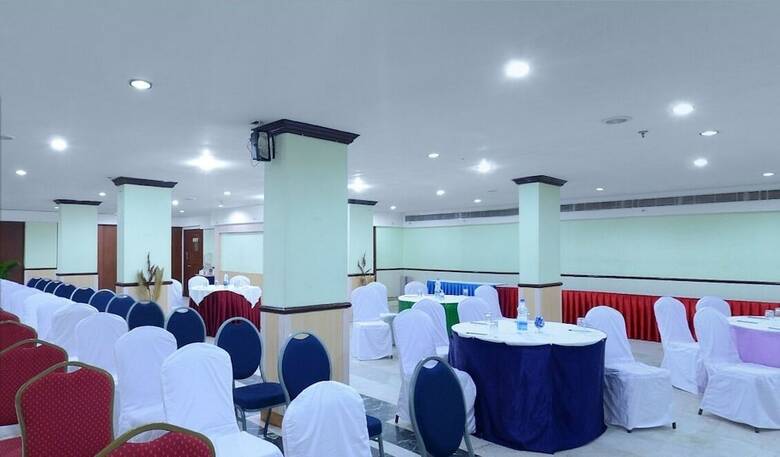 Hotel Royal Regency Lifotel By Crossway